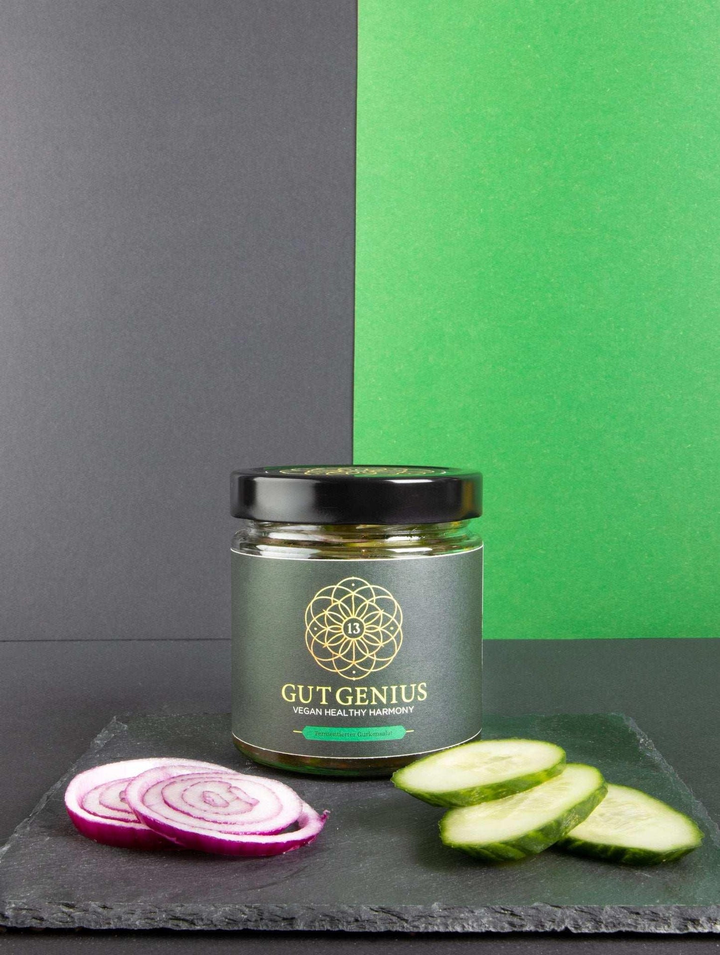 Bio-Fermentierter Gurkensalat – 100% Bio, roh und aktiv, reich an lebendigen Milchsäurebakterien, ballaststoffreich und probiotisch zur Unterstützung der Darmgesundheit.